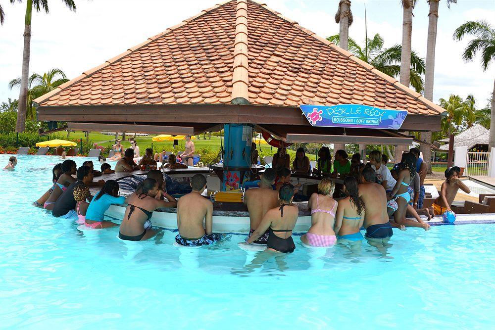 Village Pierre & Vacances Sainte Luce Exteriör bild